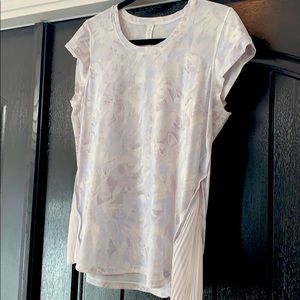 VGUC Lululemon Shirt size 10